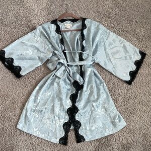 Vintage Victorias Secret Robe/Kimono 🍮